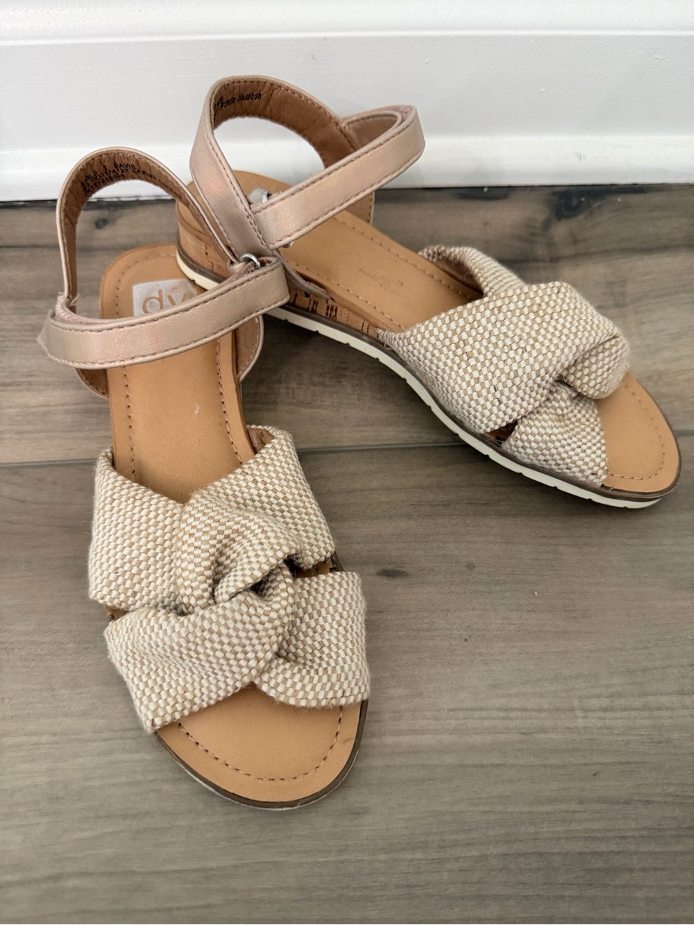Dolce Vita Girls Davis Tan Sandals Size 3